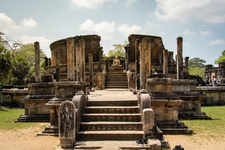 Polonnaruwa Heritage discovering royal temples